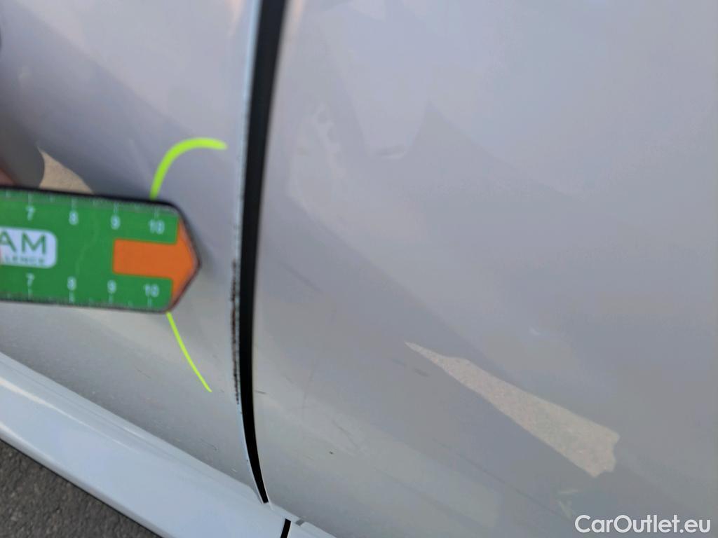  Volvo  XC 40 VOLVO XC40 / 2017 / 5P / todoterreno 1.5 T2 Momentum #4