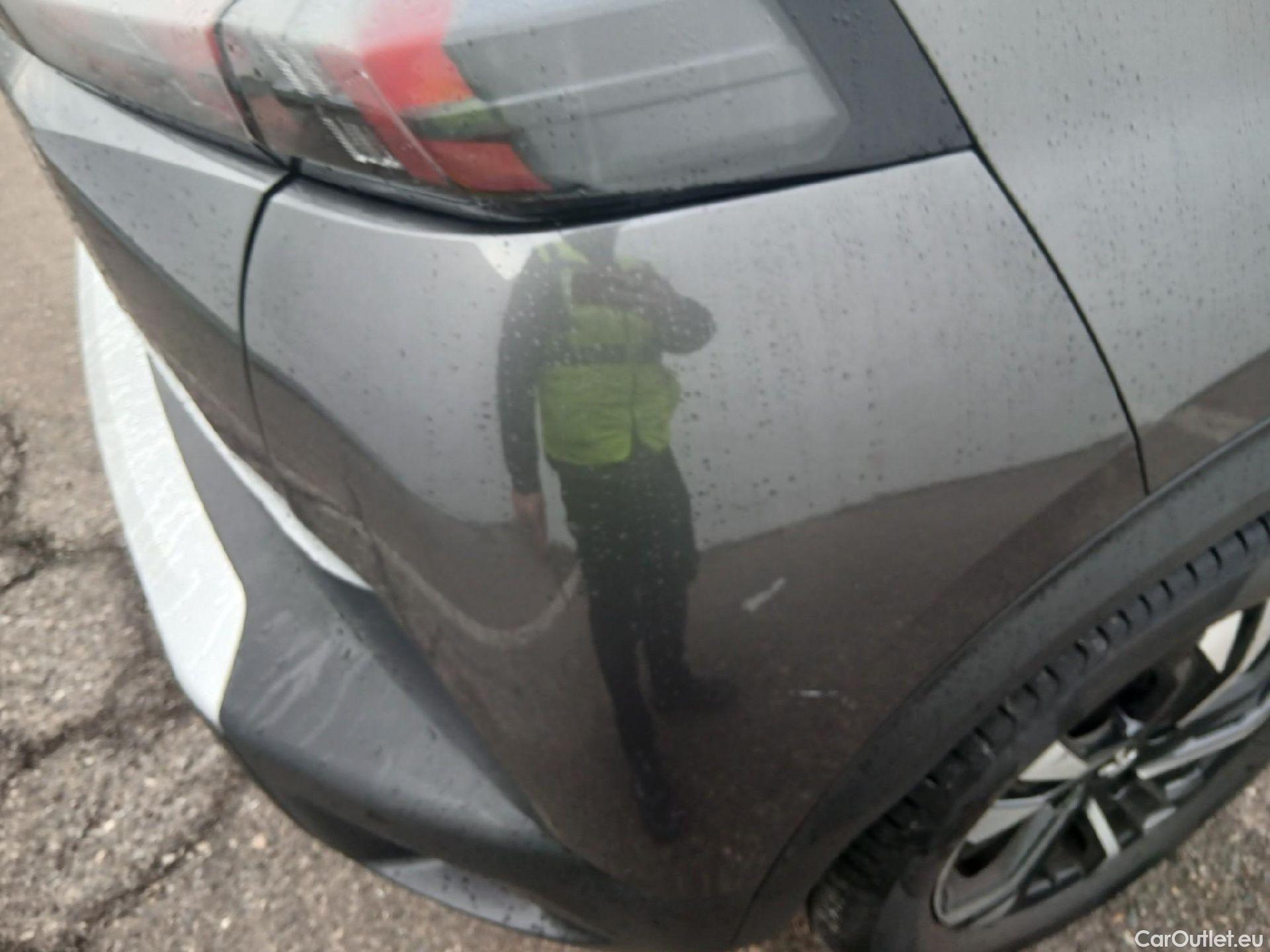  Peugeot  2008 PEUGEOT  / 2019 / 5P / todoterreno Allure Pack BlueHDI 130 S&S EAT8 #17