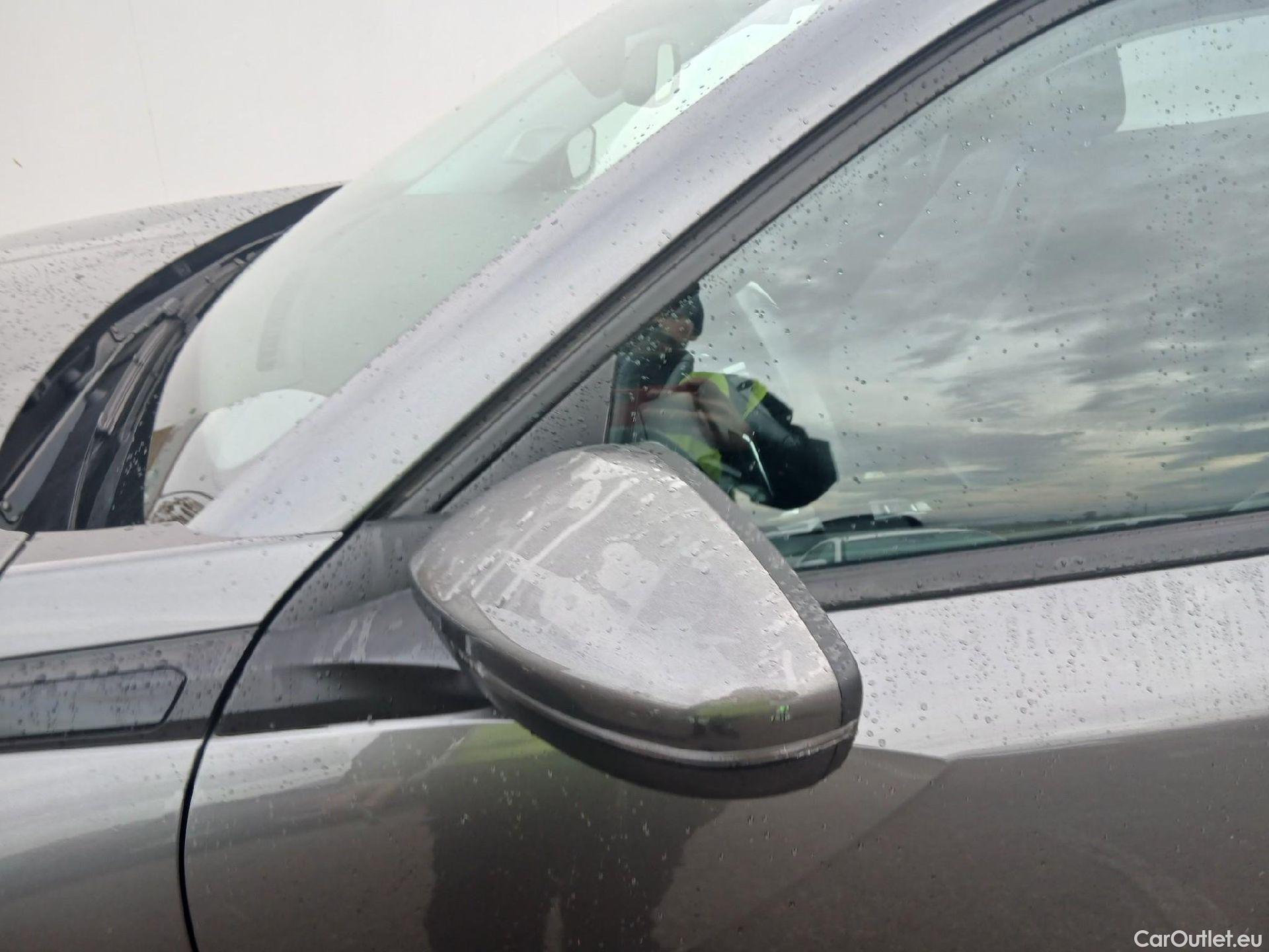  Peugeot  2008 PEUGEOT  / 2019 / 5P / todoterreno Allure Pack BlueHDI 130 S&S EAT8 #10