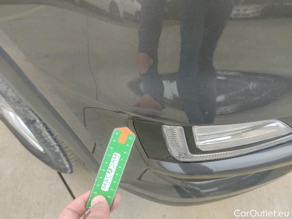  Hyundai  Tucson HYUNDAI  / 2018 / 5P / todoterreno 1.6 CRDI 85kW (116CV) 48V SLE 4X2(SP)(SL) #16