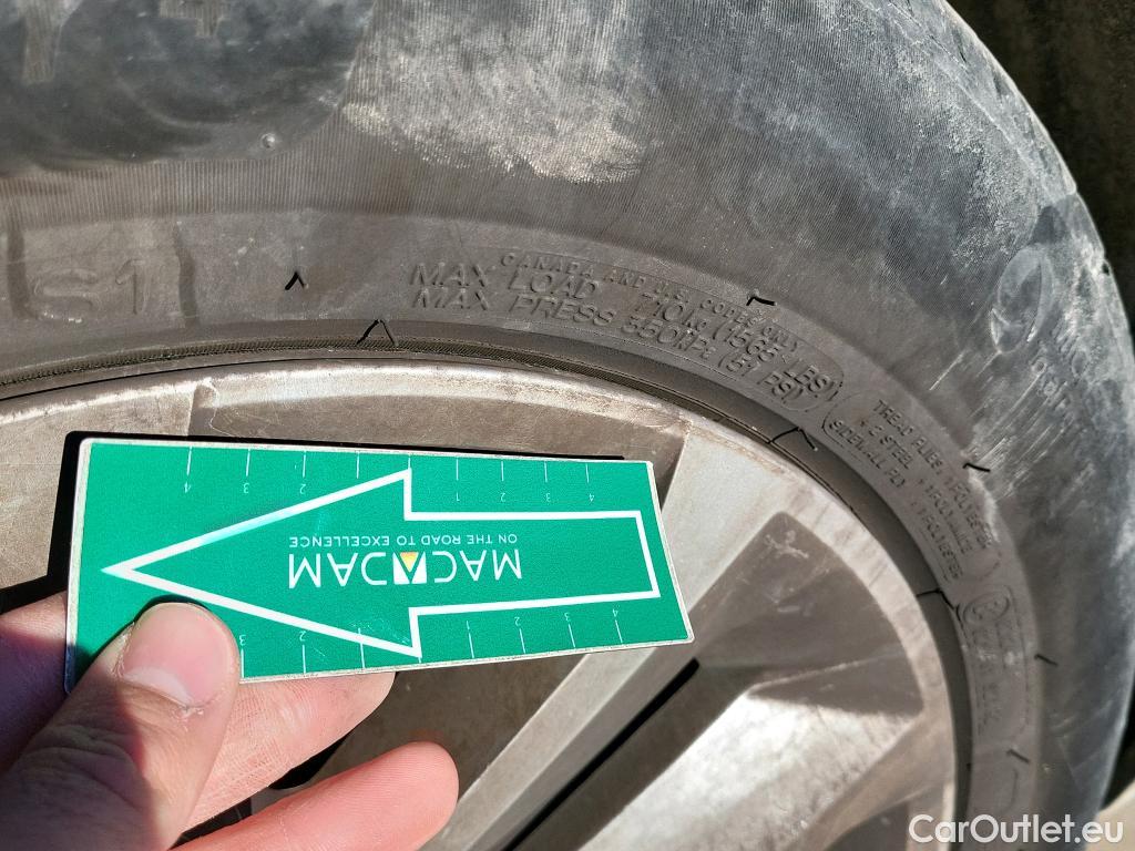  Renault  Captur RENAULT  / 2020 / 5P / todoterreno Intens TCe 90 #26