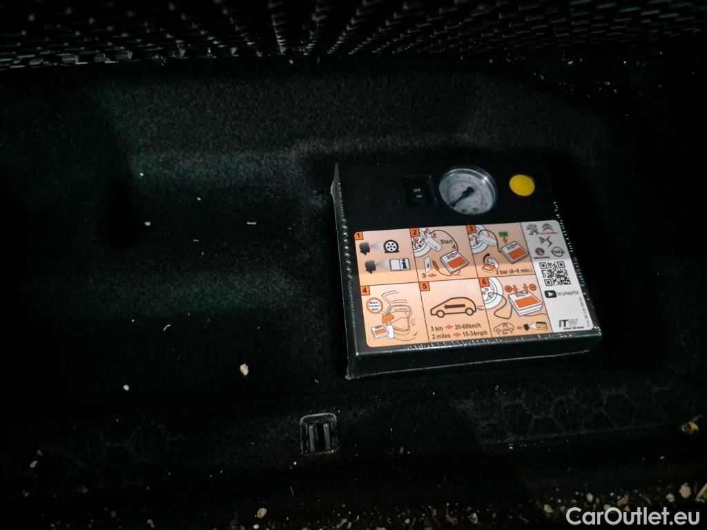  Peugeot  5008 PEUGEOT  / 2020 / 5P / todoterreno 1.5 BlueHDi 96kW S&S GT EAT8 #9