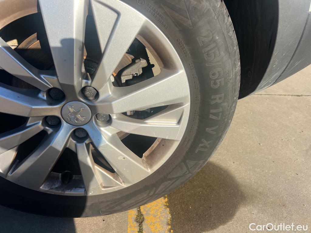  Peugeot  3008 PEUGEOT  / 2020 / 5P / todoterreno 1.5 BlueHDi 96kW (130CV) S&S Active Pack (AC4) #19