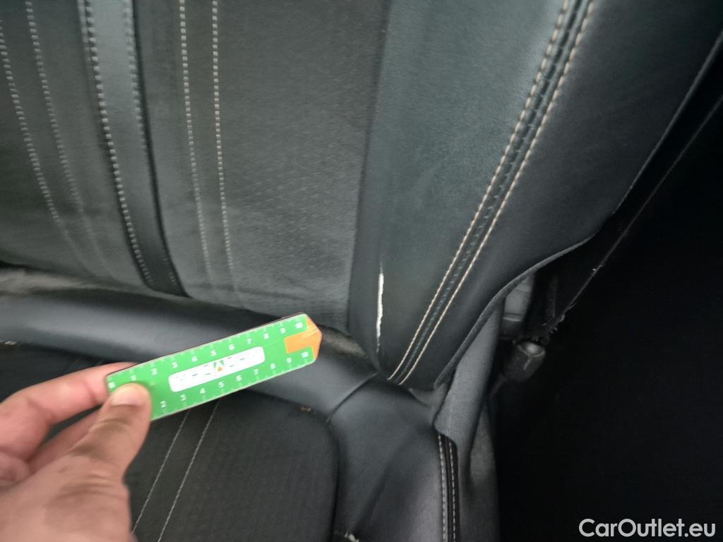  Peugeot  5008 PEUGEOT  / 2020 / 5P / todoterreno 1.5 BlueHDi 96kW S&S GT EAT8 #8