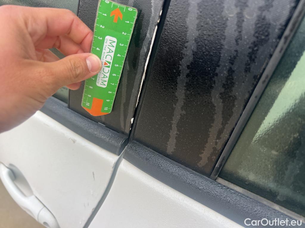  Renault  Zoe RENAULT  / 2019 / 5P / berlina con portón Life 80 kW R110 Bateria 40kWh #2