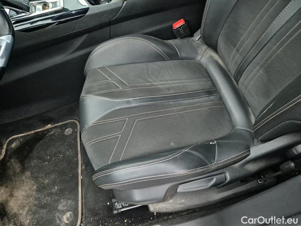  Peugeot  5008 PEUGEOT  / 2020 / 5P / todoterreno 1.5 BlueHDi 96kW S&S GT EAT8 #5