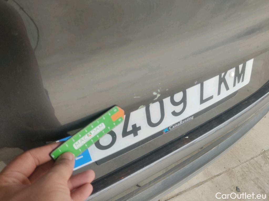  Hyundai  Tucson HYUNDAI  / 2018 / 5P / todoterreno 1.6 CRDI 85kW (116CV) 48V SLE 4X2(SP)(SL) #41