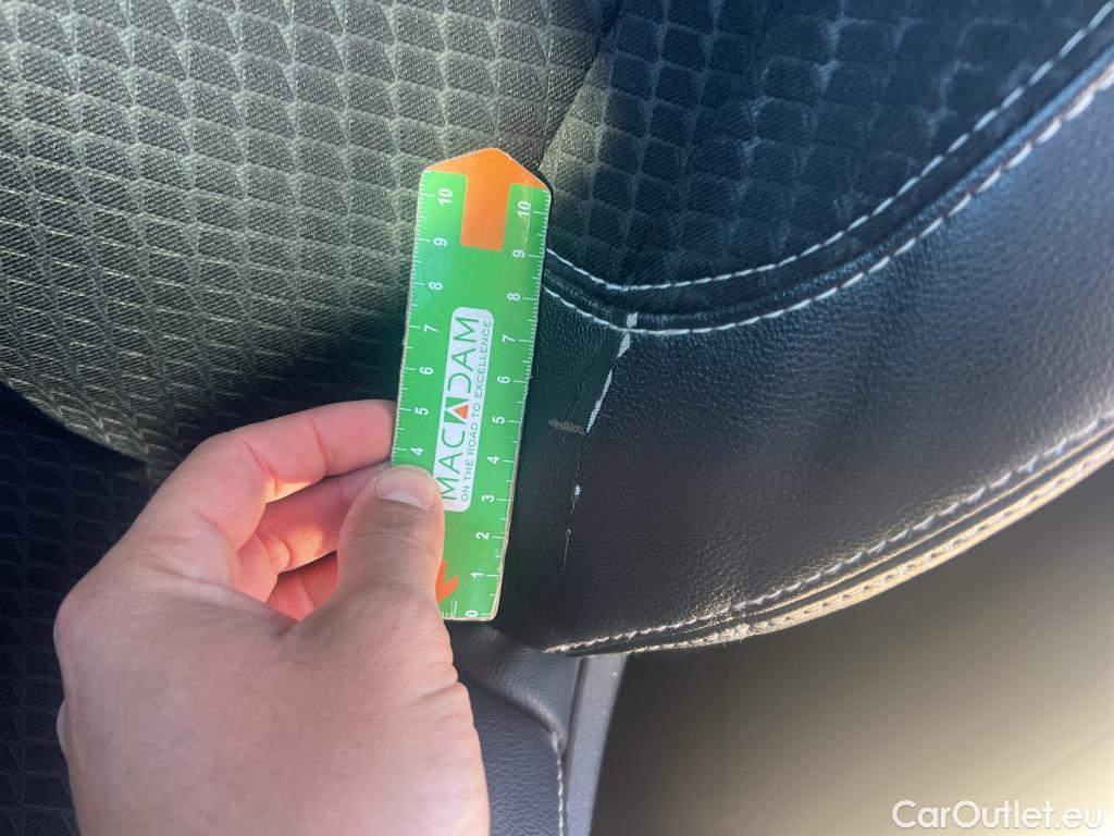  Renault  Megane RENAULT MÉGANE 5p 3G familiar Sp. Tou. Bose Energy dCi 130 S&S Euro 6 #18