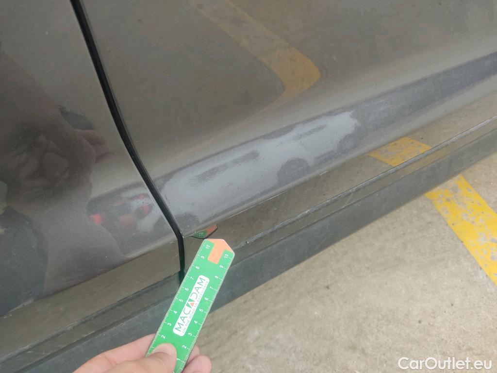  Hyundai  Tucson HYUNDAI  / 2018 / 5P / todoterreno 1.6 CRDI 85kW (116CV) 48V SLE 4X2(SP)(SL) #2