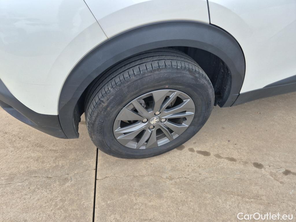  Peugeot  2008 PEUGEOT  / 2019 / 5P / todoterreno Active Pack BlueHDI 81kW (110CV) #18