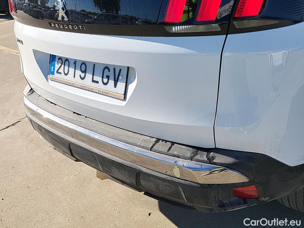  Peugeot  3008 PEUGEOT  / 2016 / 5P / todoterreno 1.5 BlueHDi 96kW (130CV) S&S Active EAT8 #1