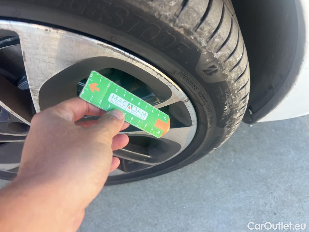  Renault  Megane RENAULT MÉGANE 5p 3G familiar Sp. Tou. Bose Energy dCi 130 S&S Euro 6 #17