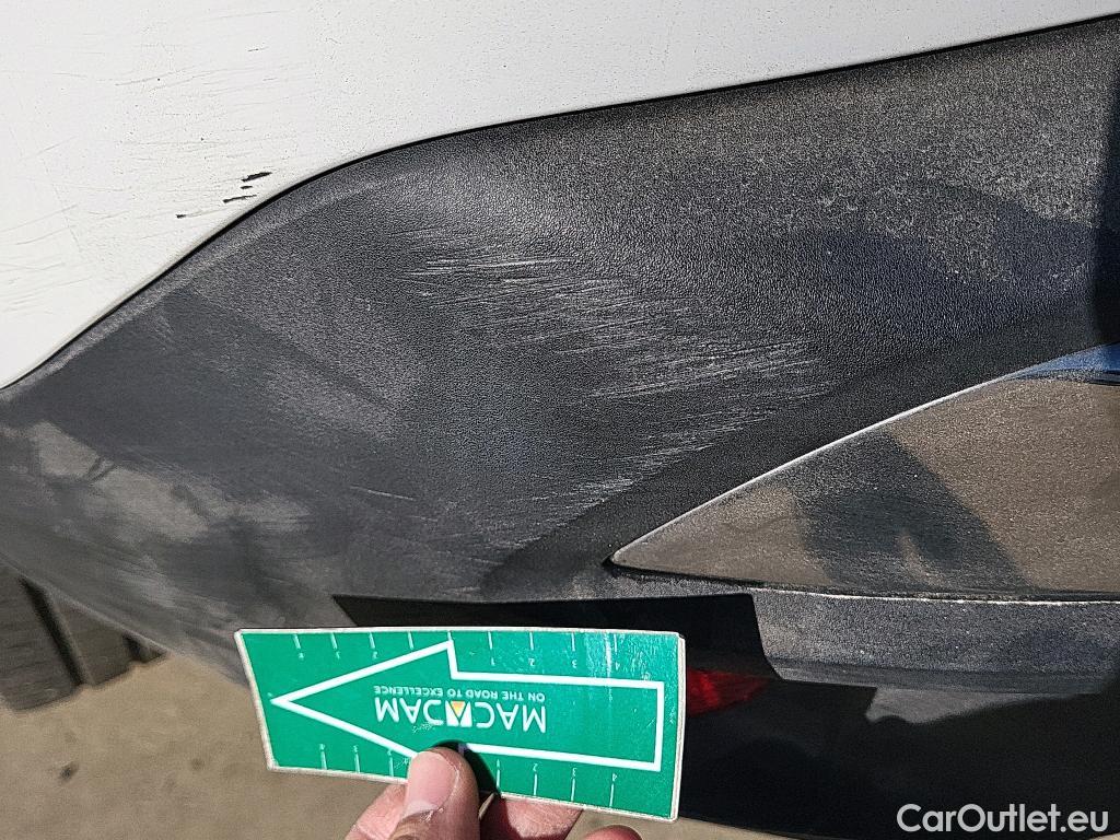  Peugeot  3008 PEUGEOT  / 2016 / 5P / todoterreno 1.5 BlueHDi 96kW (130CV) S&S Active EAT8 #10