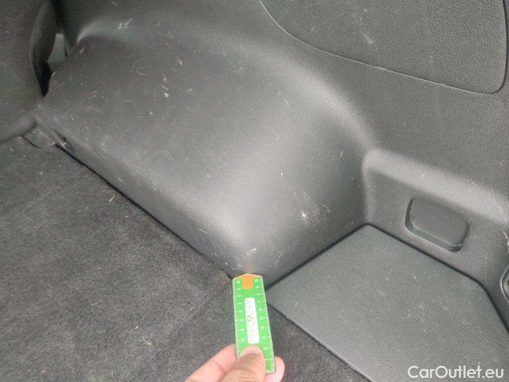  Hyundai  Tucson HYUNDAI  / 2018 / 5P / todoterreno 1.6 CRDI 85kW (116CV) 48V SLE 4X2(SP)(SL) #39