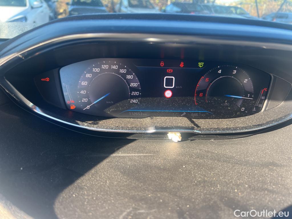  Peugeot  3008 PEUGEOT  / 2020 / 5P / todoterreno 1.5 BlueHDi 96kW (130CV) S&S Active Pack (AC4) #47