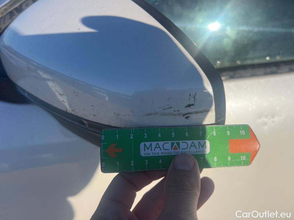  Peugeot  3008 PEUGEOT  / 2020 / 5P / todoterreno 1.5 BlueHDi 96kW (130CV) S&S Active Pack (AC4) #46