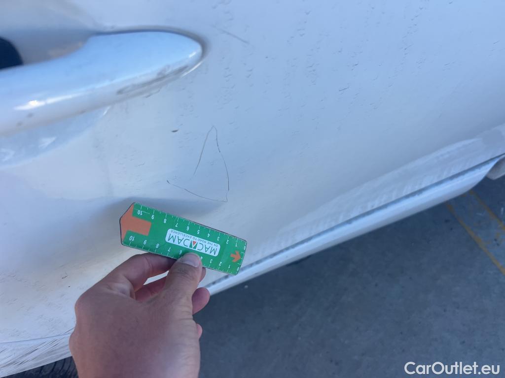  Renault  Megane RENAULT MÉGANE 5p 3G familiar Sp. Tou. Bose Energy dCi 130 S&S Euro 6 #32