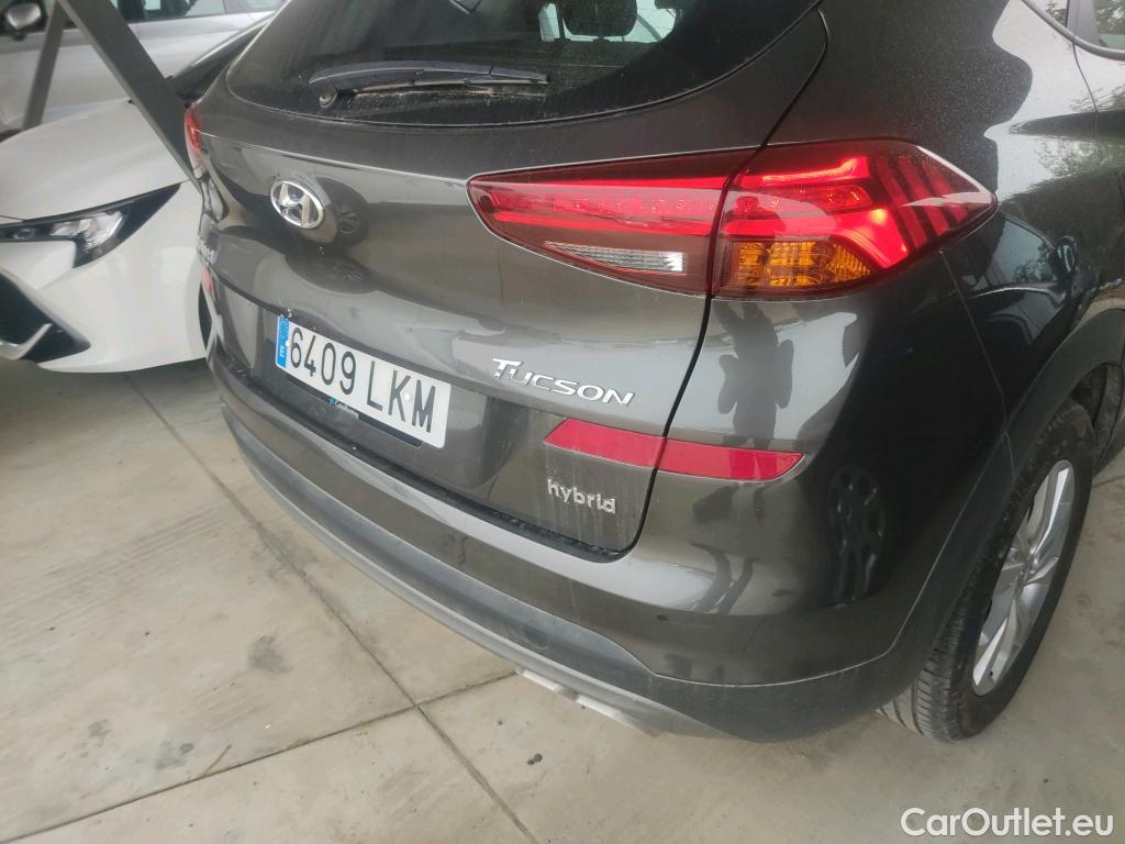  Hyundai  Tucson HYUNDAI  / 2018 / 5P / todoterreno 1.6 CRDI 85kW (116CV) 48V SLE 4X2(SP)(SL) #12