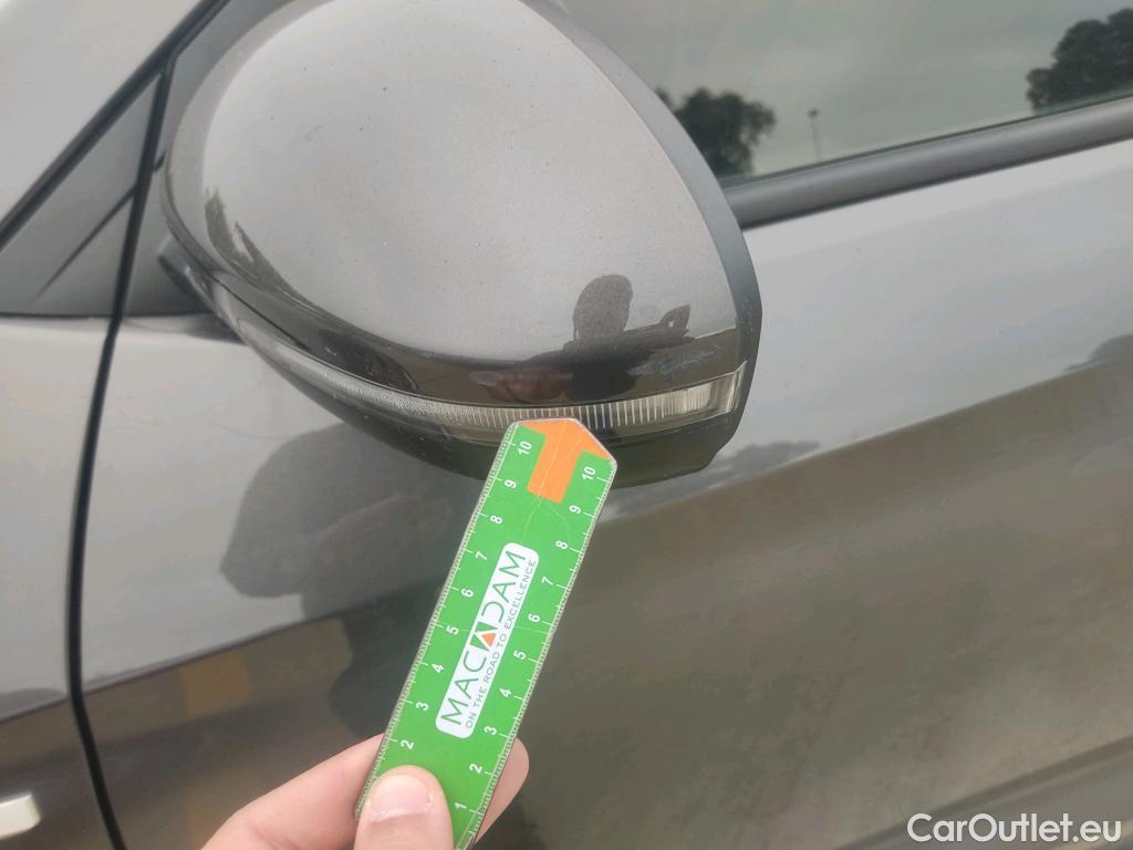  Hyundai  Tucson HYUNDAI  / 2018 / 5P / todoterreno 1.6 CRDI 85kW (116CV) 48V SLE 4X2(SP)(SL) #21