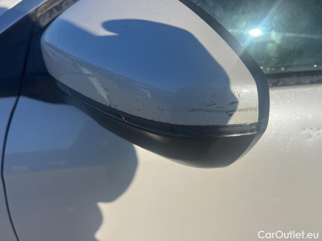  Peugeot  3008 PEUGEOT  / 2020 / 5P / todoterreno 1.5 BlueHDi 96kW (130CV) S&S Active Pack (AC4) #45