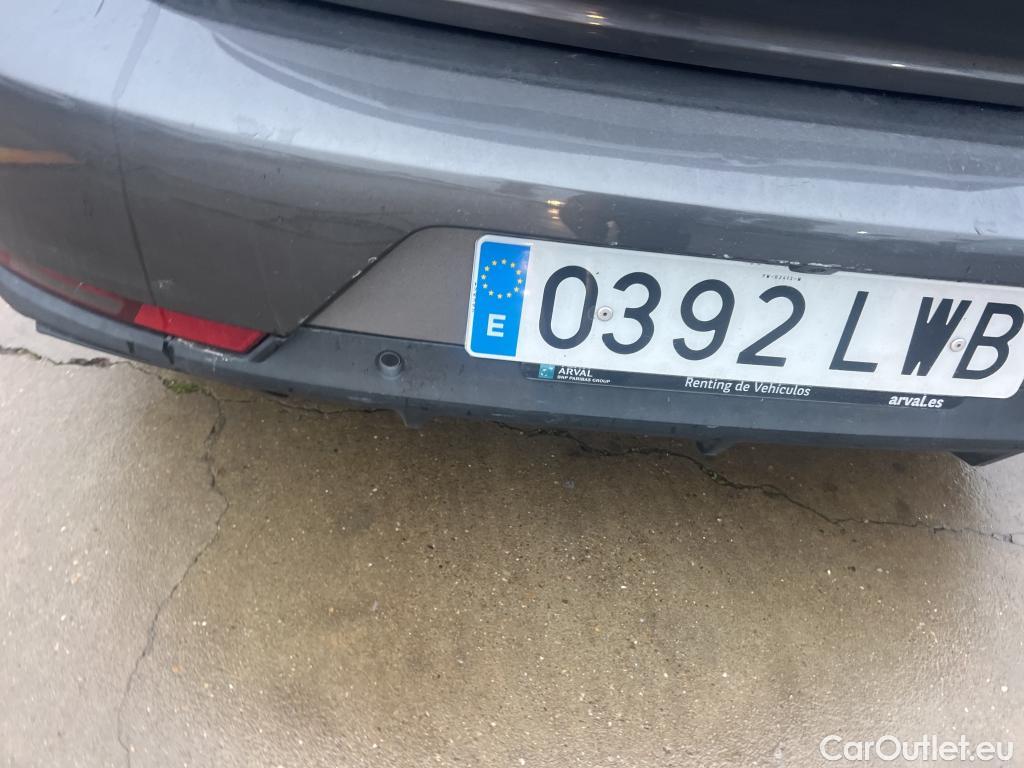  Peugeot  508 PEUGEOT  / 2018 / 5P / berlina con portón 5P Active Pack BlueHDi 130 S&S EAT8 (AC) #18