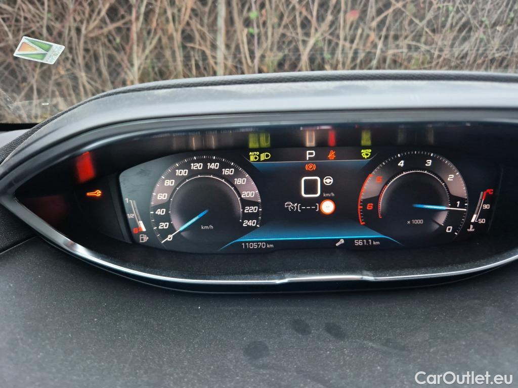  Peugeot  5008 PEUGEOT  / 2020 / 5P / todoterreno 1.5 BlueHDi 96kW S&S GT EAT8 #20