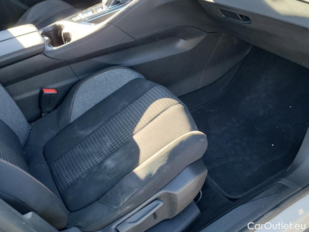  Peugeot  3008 PEUGEOT  / 2016 / 5P / todoterreno 1.5 BlueHDi 96kW (130CV) S&S Active EAT8 #15