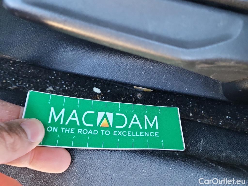  Peugeot  2008 PEUGEOT  / 2019 / 5P / todoterreno Active Pack Puretech 100 S&S BVM6 #12