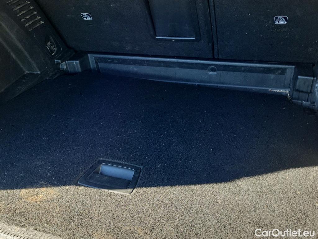  Peugeot  3008 PEUGEOT  / 2016 / 5P / todoterreno 1.5 BlueHDi 96kW (130CV) S&S Active EAT8 #13