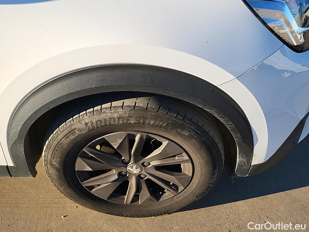  Peugeot  2008 PEUGEOT  / 2019 / 5P / todoterreno Active Pack Puretech 100 S&S BVM6 #31