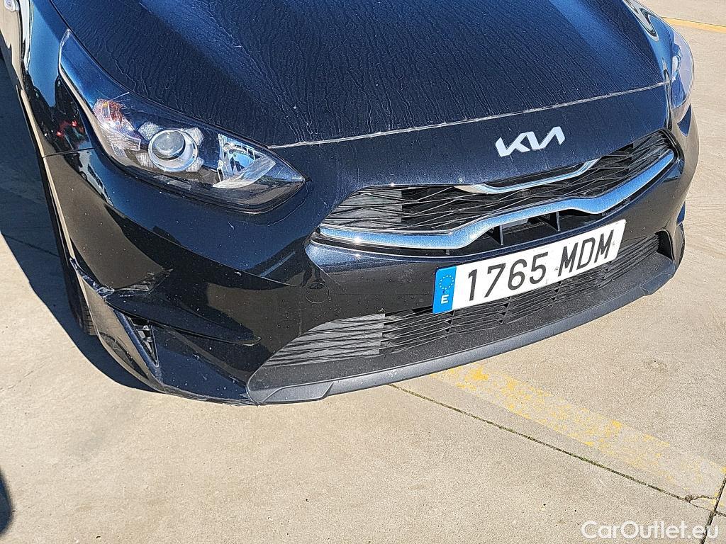  KIA  Cee'd KIA Ceed / 2021 / 5P / berlina con portón 1.0 T-GDi 74kW (100CV) Concept #9