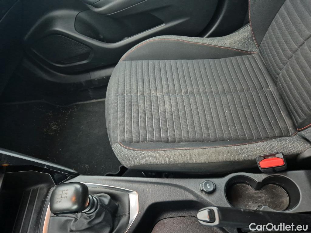  Peugeot  2008 PEUGEOT  / 2019 / 5P / todoterreno Active Pack BlueHDI 81kW (110CV) #7