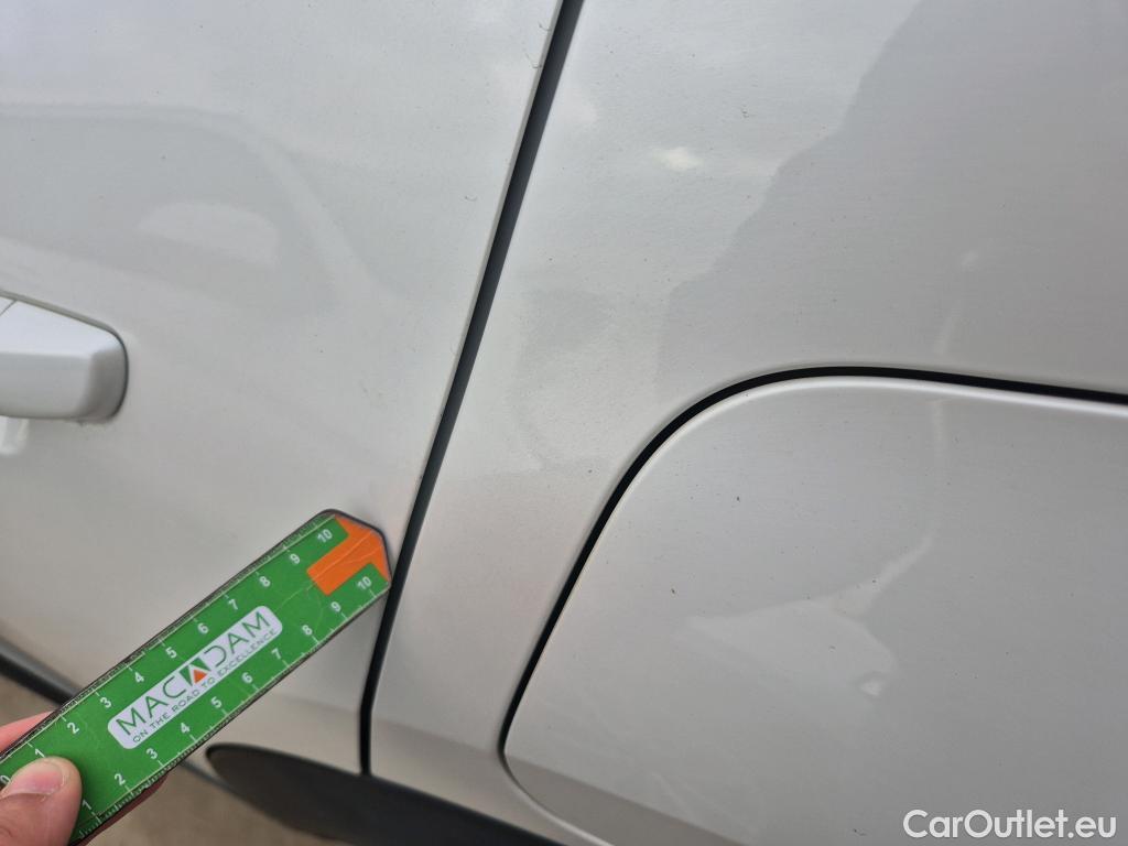  Peugeot  2008 PEUGEOT  / 2019 / 5P / todoterreno Active Pack BlueHDI 81kW (110CV) #11