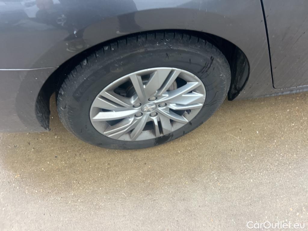  Peugeot  508 PEUGEOT  / 2018 / 5P / berlina con portón 5P Active Pack BlueHDi 130 S&S EAT8 (AC) #12