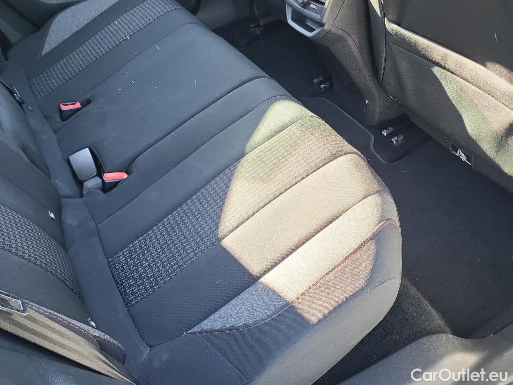  Peugeot  3008 PEUGEOT  / 2016 / 5P / todoterreno 1.5 BlueHDi 96kW (130CV) S&S Active EAT8 #14