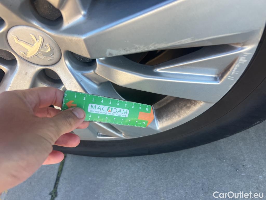  Peugeot  3008 PEUGEOT  / 2020 / 5P / todoterreno 1.5 BlueHDi 96kW (130CV) S&S Active Pack (AC4) #18