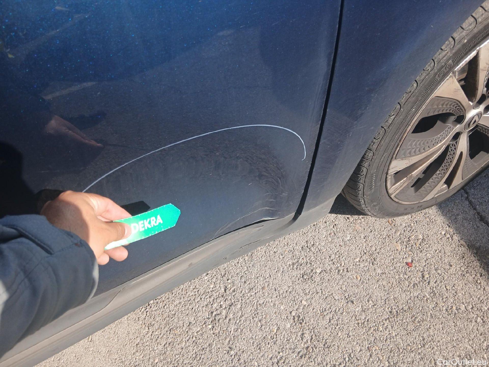  Renault  Scenic RENAULT Scénic / 2016 / 5P / monovolumen compacto Zen Energy dCi 96kW (130CV) #42