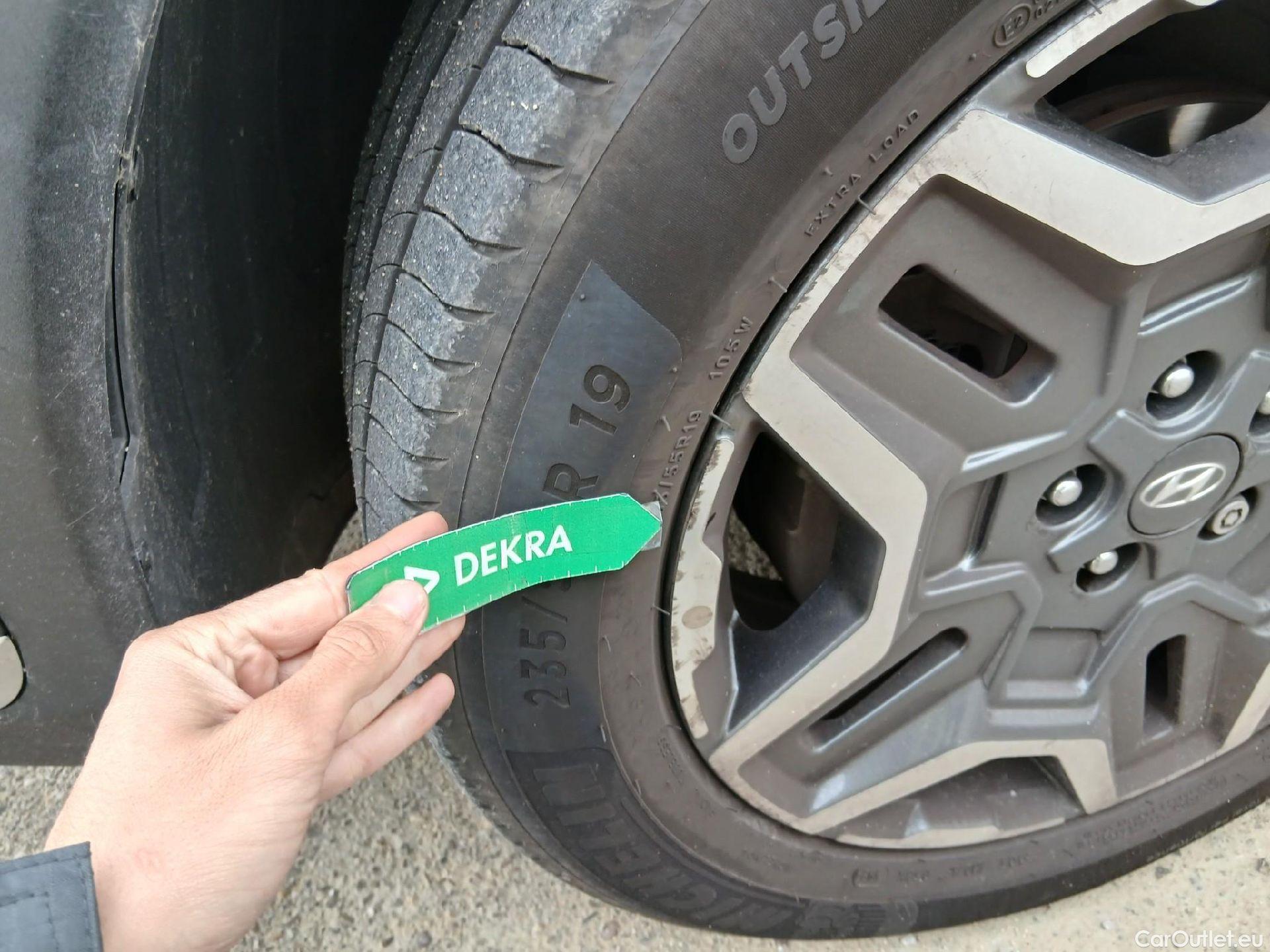  Hyundai  Santa Fe HYUNDAI  / 2021 / 5P / todoterreno 1.6 TGDi HEV Tecno Auto 4x2 #15