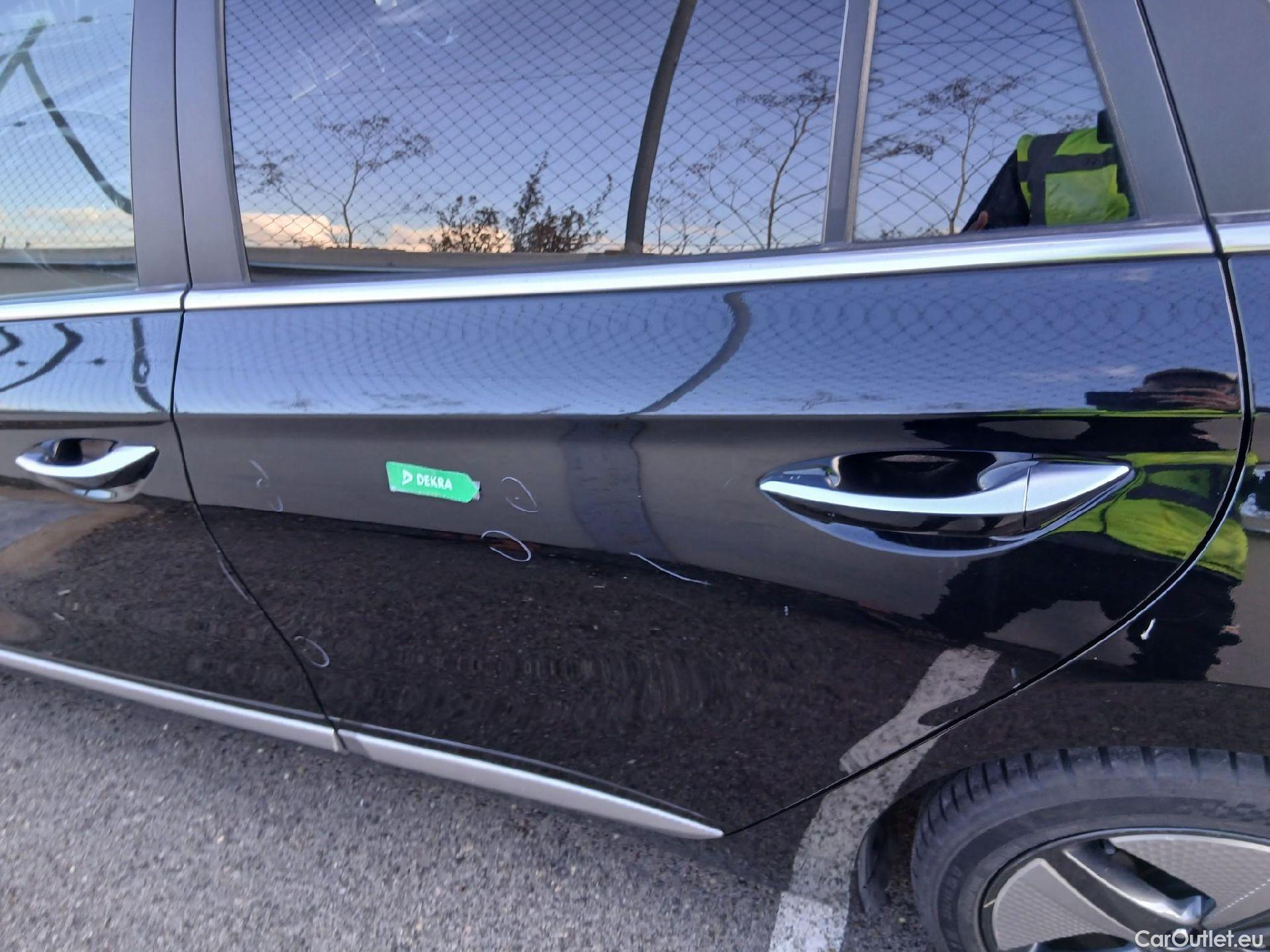  Hyundai   Ioniq HYUNDAI / 2019 / 5P / berlina con portón 1.6 GDI HEV Tecno DCT #18