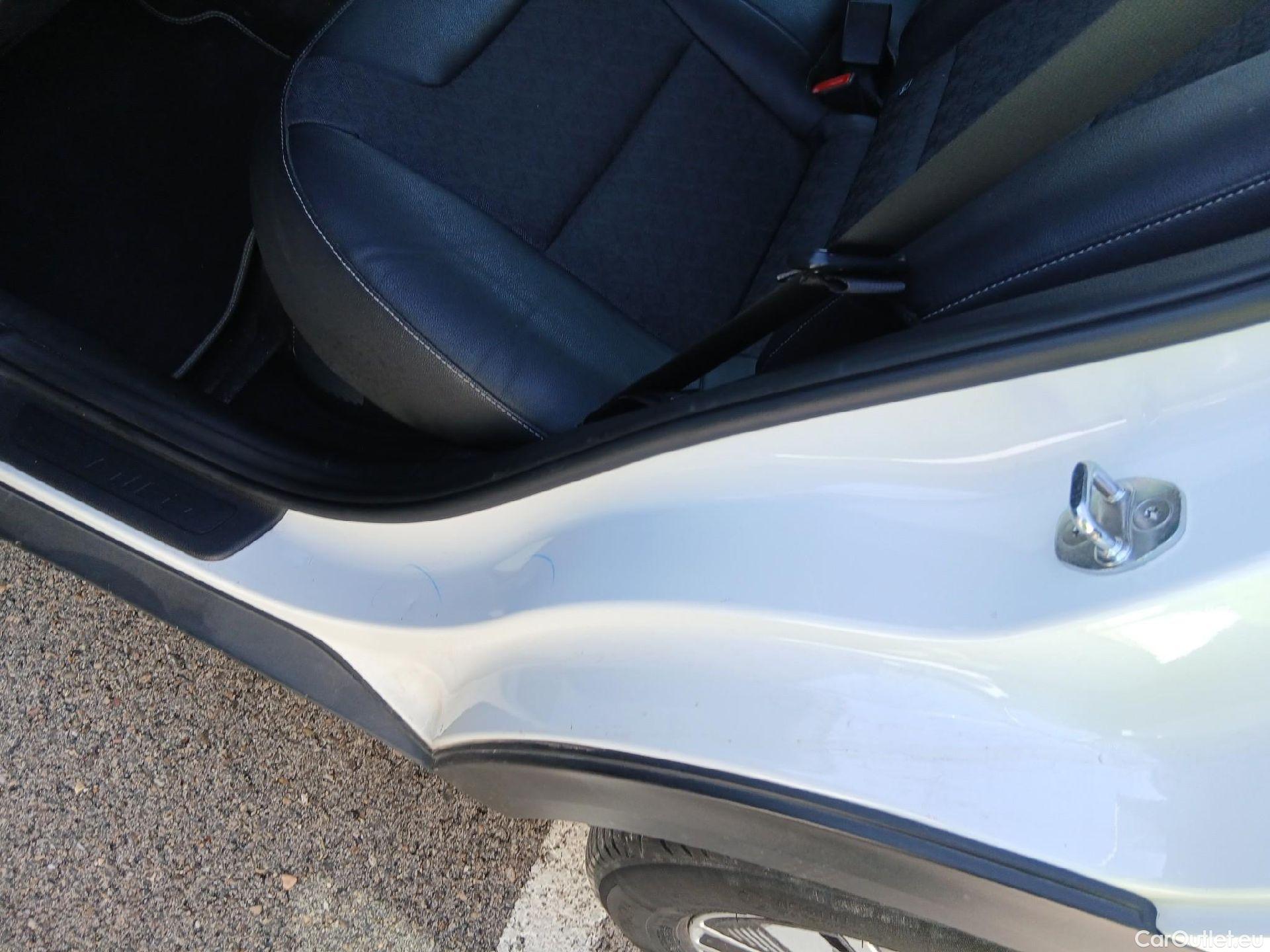  KIA  Niro KIA  / 2019 / 5P / crossover 1.6 GDi HEV 104kW (141CV) Drive #55