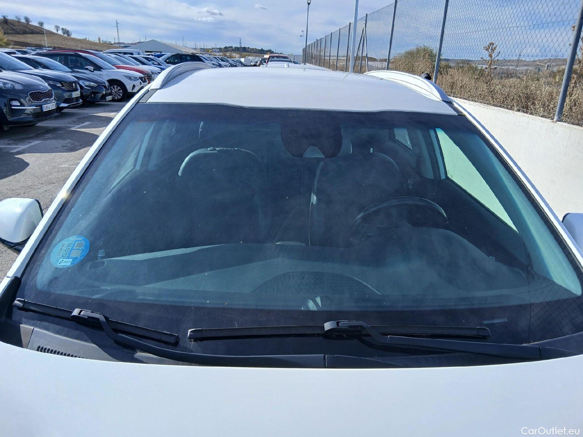  KIA  Niro KIA  / 2019 / 5P / crossover 1.6 GDi HEV 104kW (141CV) Drive #5