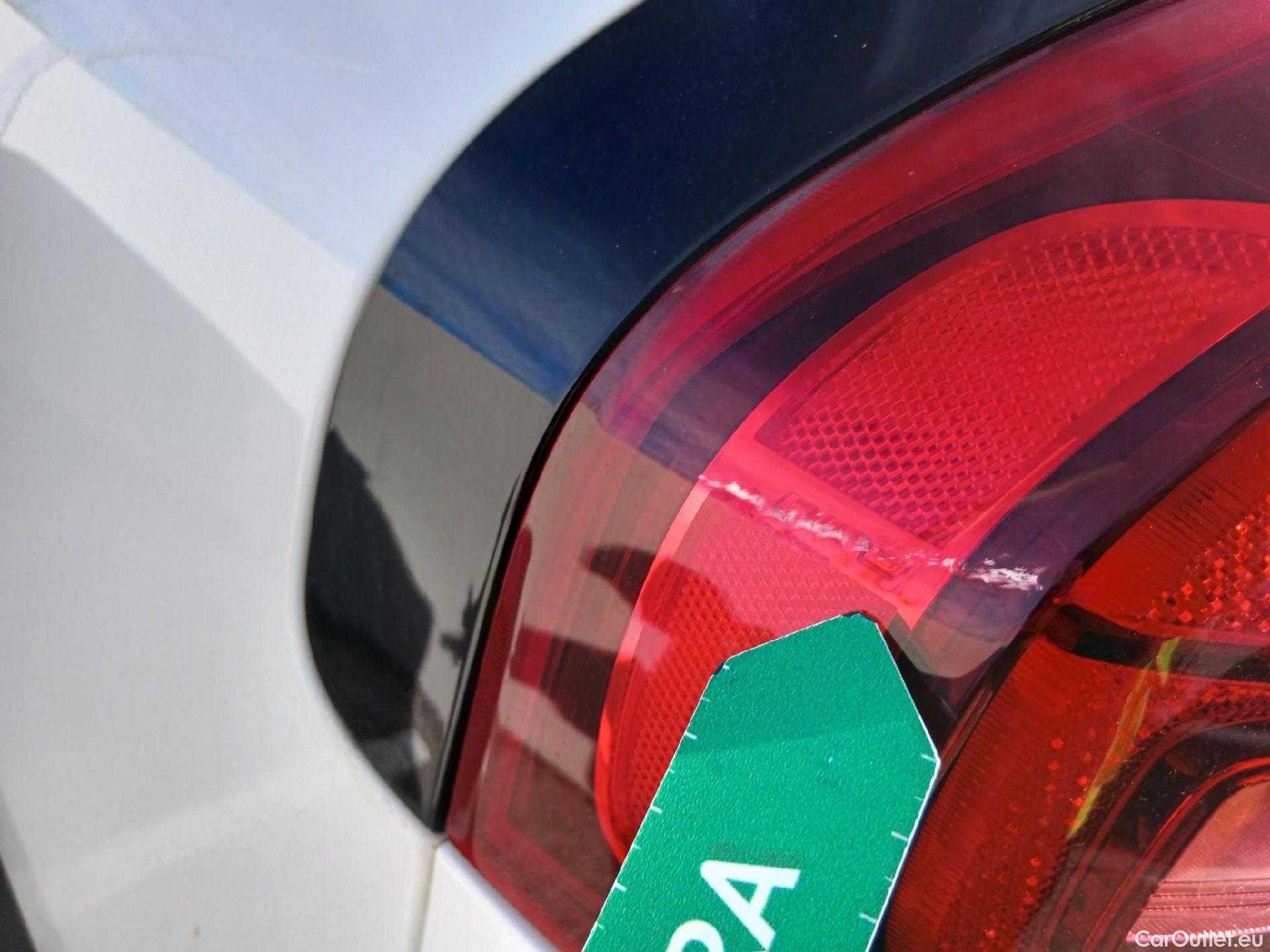  KIA  Niro KIA  / 2019 / 5P / crossover 1.6 GDi HEV 104kW (141CV) Drive #19