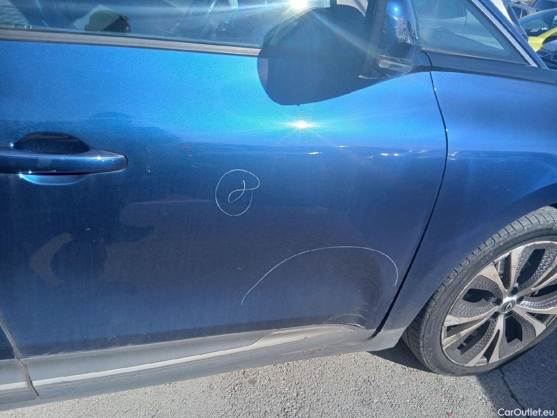  Renault  Scenic RENAULT Scénic / 2016 / 5P / monovolumen compacto Zen Energy dCi 96kW (130CV) #43