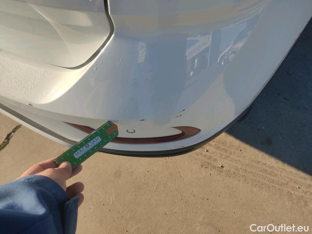  Volkswagen  T-ROC  Life 2.0 TDI 115CV MT6 E6d #23