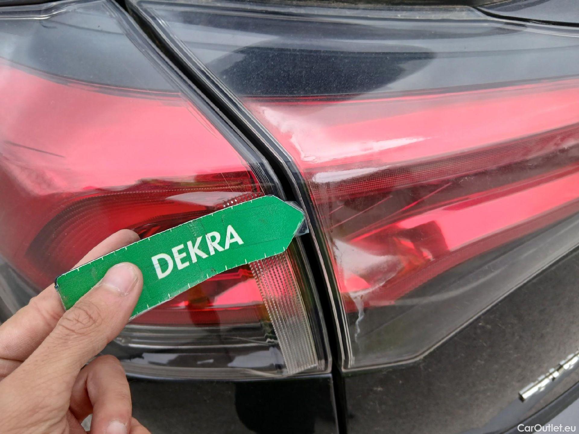  Toyota  RAV4 TOYOTA  / 2015 / 5P / todoterreno 2.5l hybrid 2WD Advance Pack Drive #19