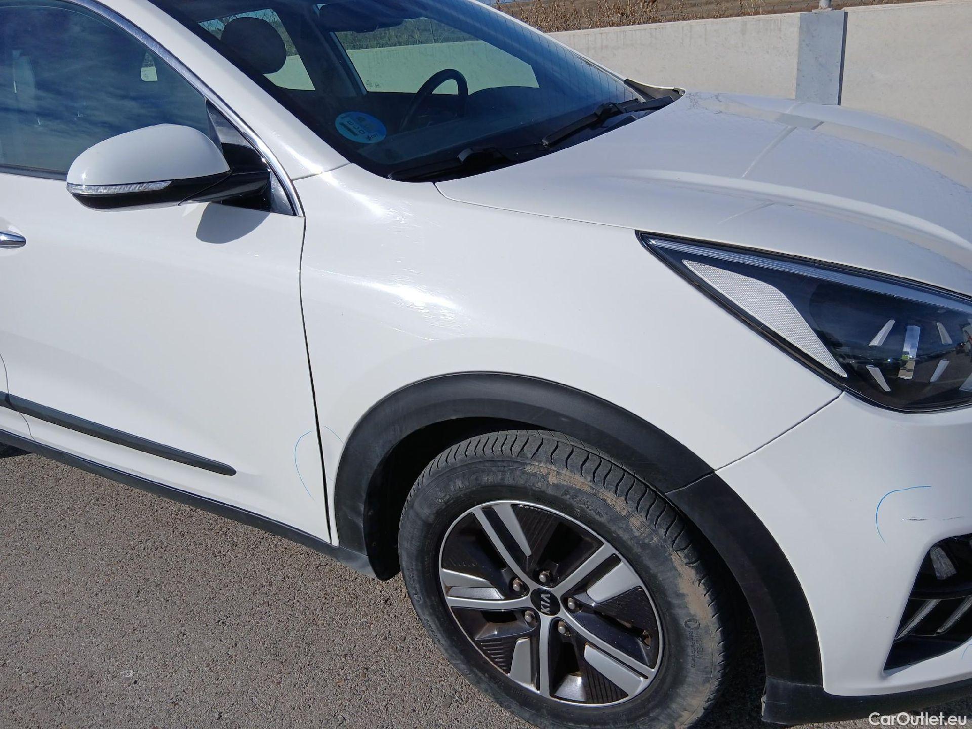  KIA  Niro KIA  / 2019 / 5P / crossover 1.6 GDi HEV 104kW (141CV) Drive #39