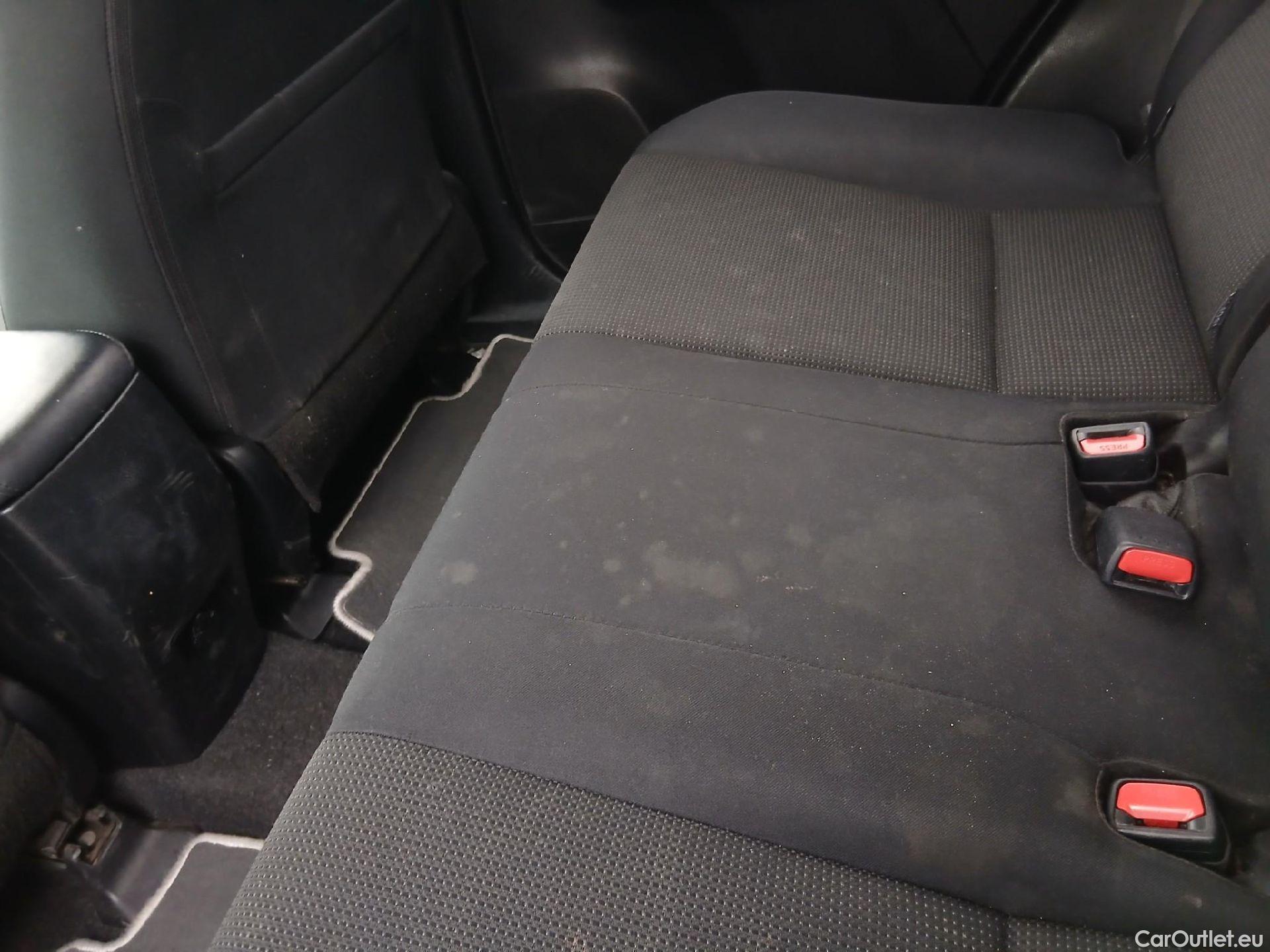  Toyota  RAV4 TOYOTA  / 2015 / 5P / todoterreno 2.5l hybrid 2WD Advance Pack Drive #15