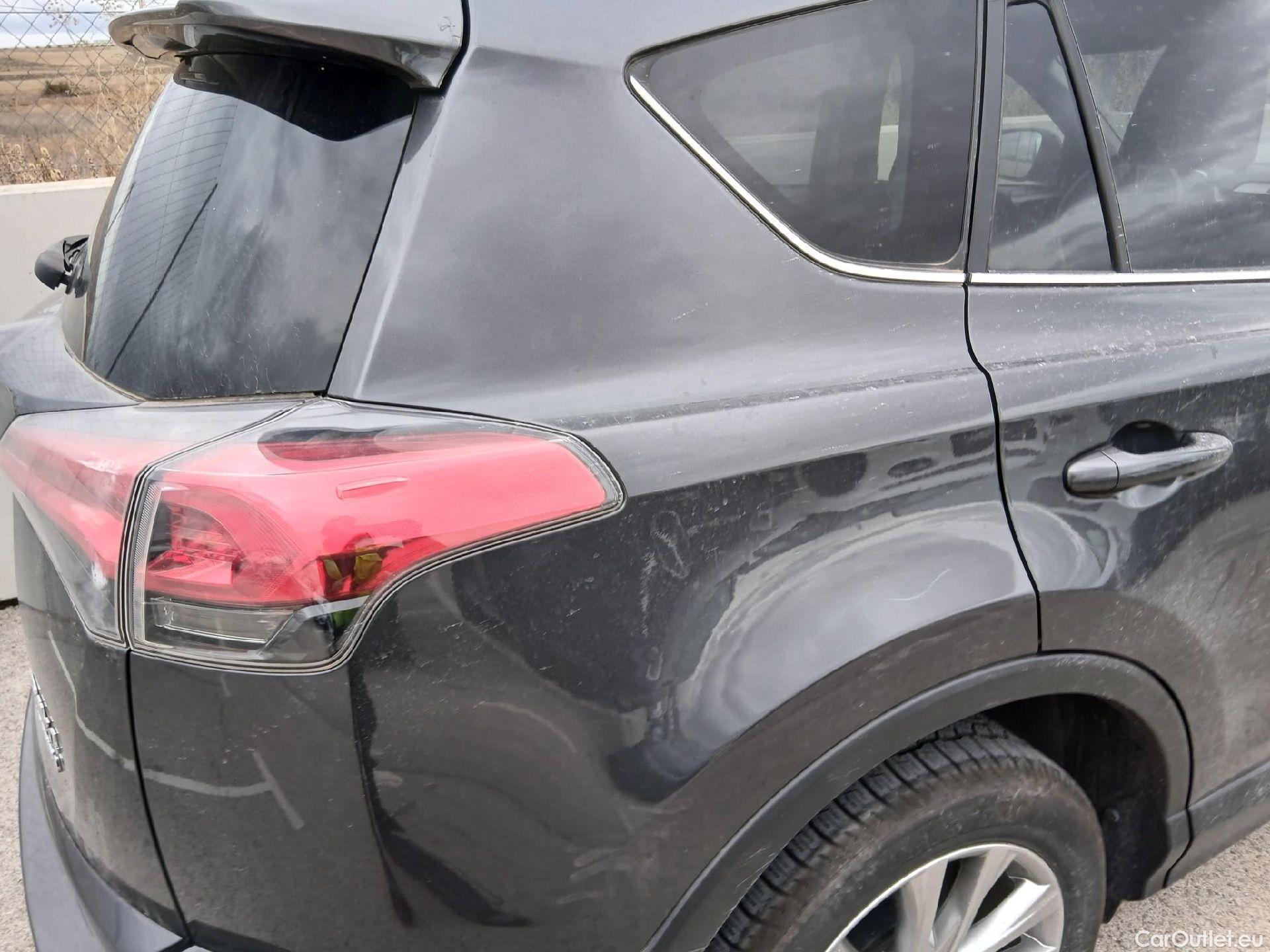  Toyota  RAV4 TOYOTA  / 2015 / 5P / todoterreno 2.5l hybrid 2WD Advance Pack Drive #29