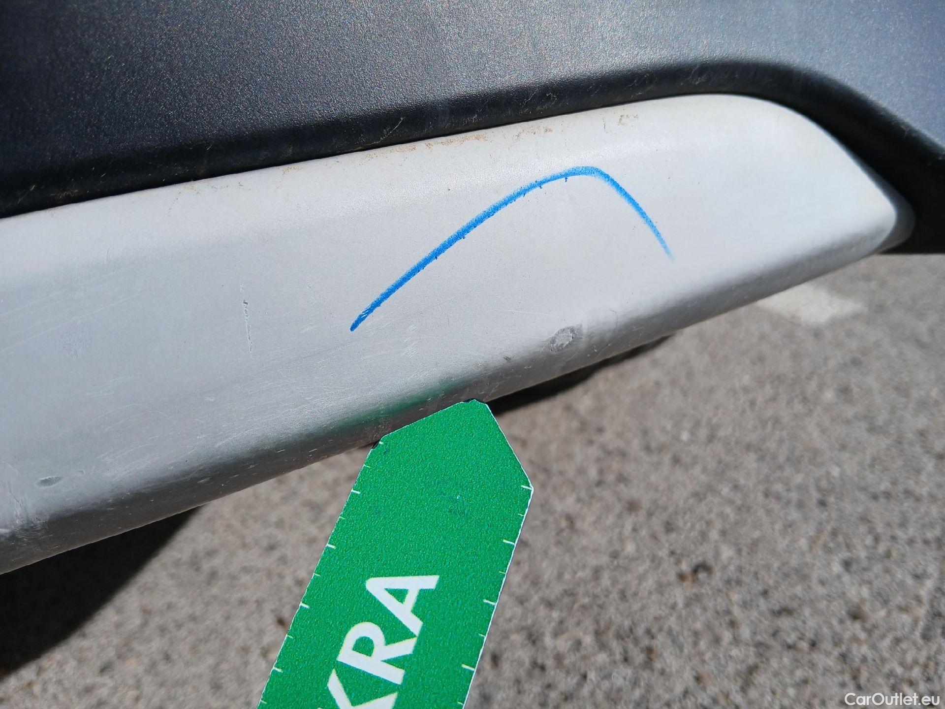  KIA  Niro KIA  / 2019 / 5P / crossover 1.6 GDi HEV 104kW (141CV) Drive #24