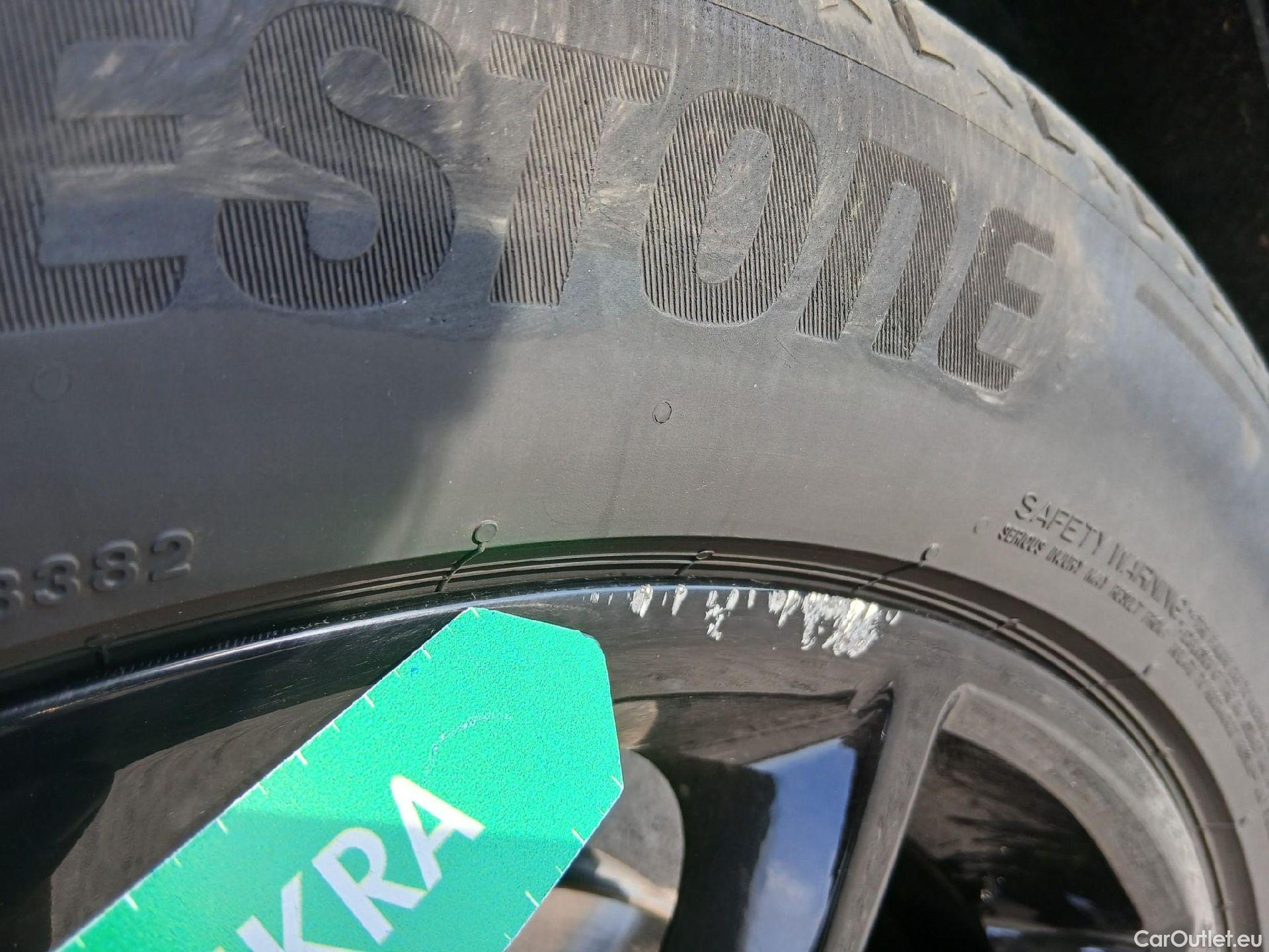  Land Rover  Discovery JAGUAR F-Pace / 2020 / 5P / todoterreno 2.0D I4 204PS AWD Auto MHEV R-Dynamic SE #25